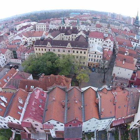 Hotel 100 Pardubice Buitenkant foto